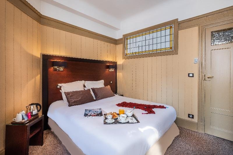 Фото Le Grand Hotel De Tours