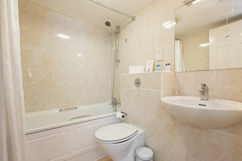 Фото Byron Hotel London