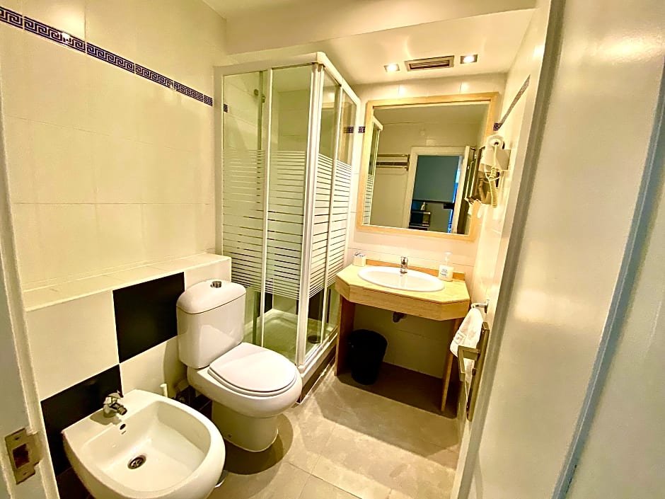 Фото Far Home Gran Vía