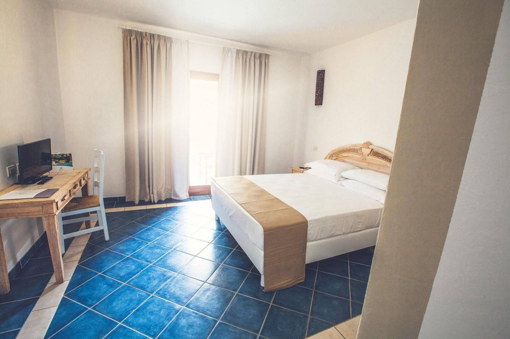Фото Hotel Borgo Antico San Pantaleo