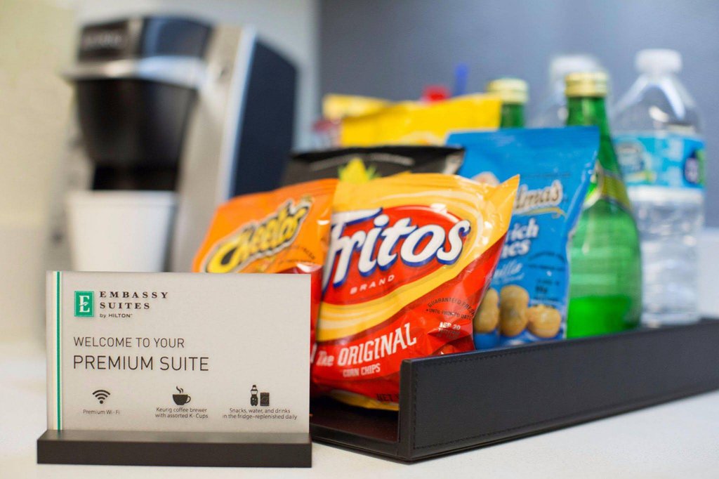 Фото Embassy Suites Omaha - Downtown/Old Market