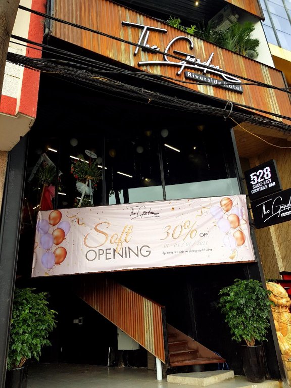 Фото The Garden Capsule Hotel