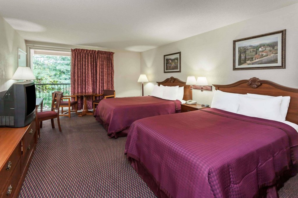 Фото Red Roof Inn Warrenton