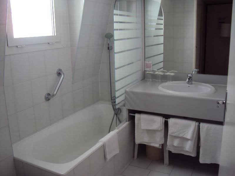 Фото Hotel La Solitude