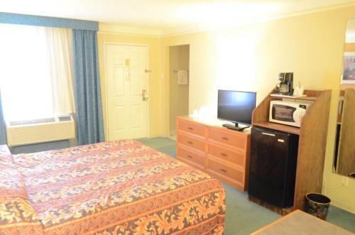 Фото America's Inn - Houston