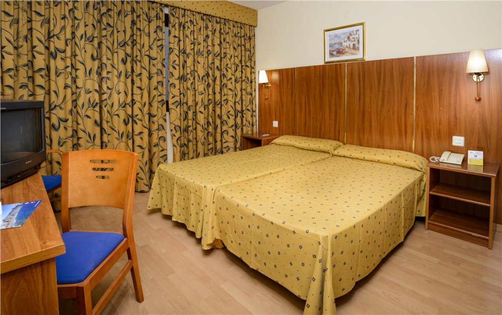 Фото Hotel Mareny Benidorm