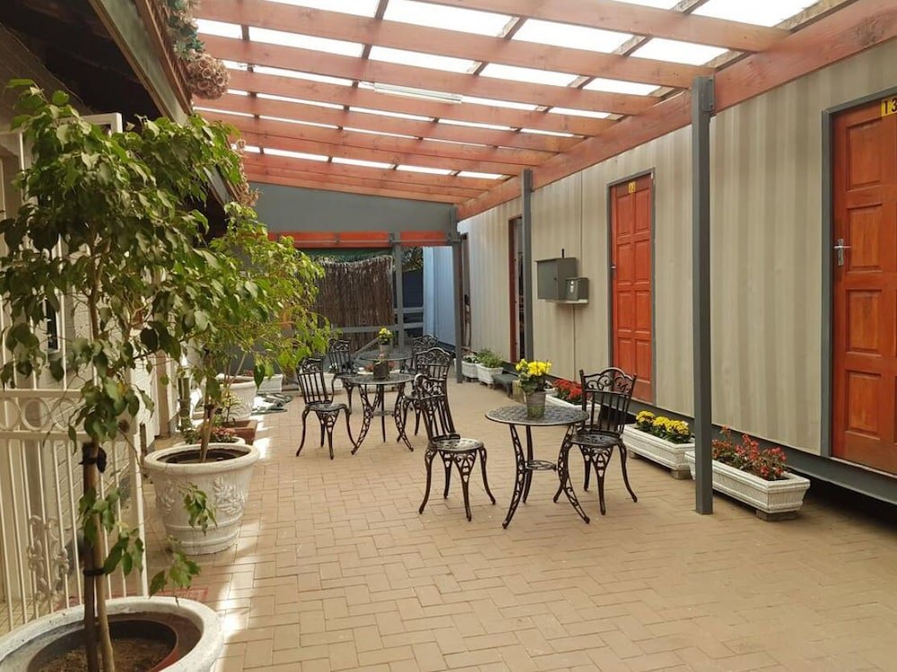 Фото отеля 2