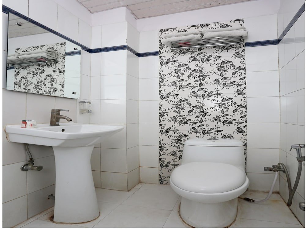 Фото Oyo 14710 Hotel Pallvi Palace