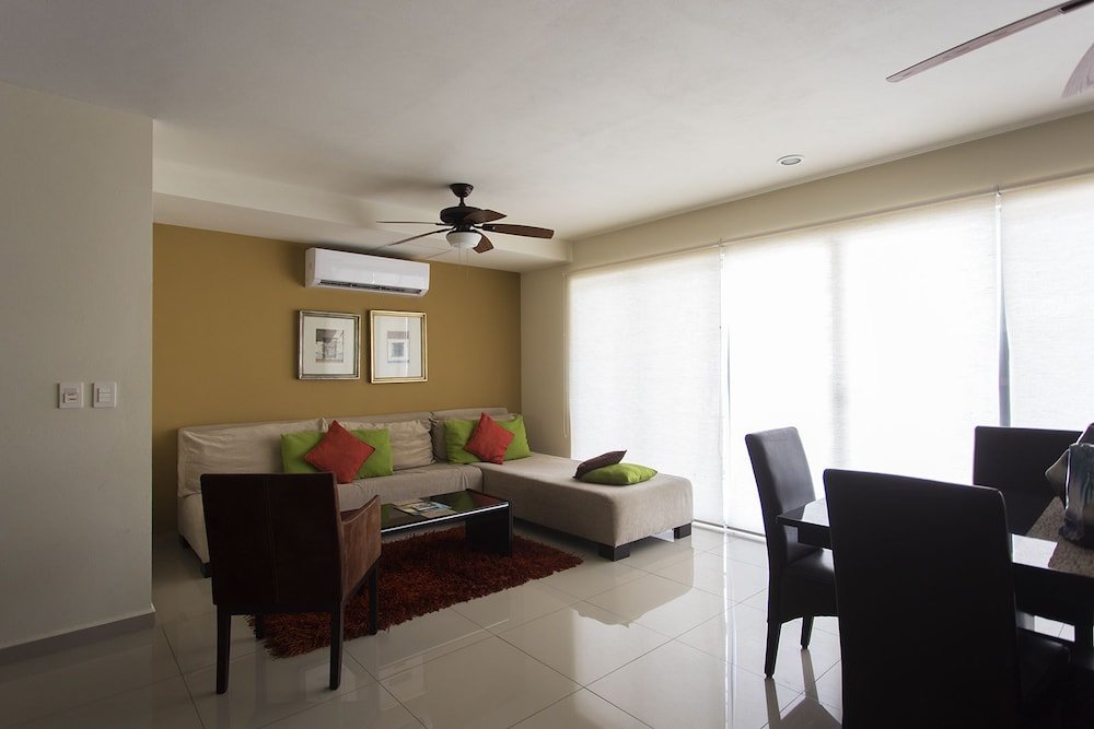 Фото Luxury 2 Bedroom Apartments