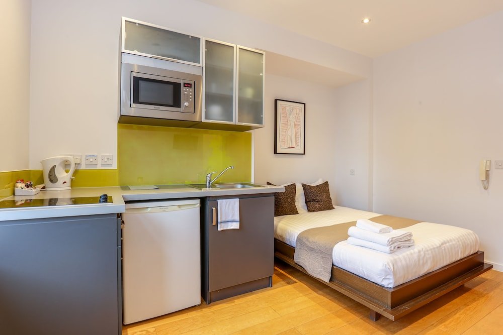 Фото St James House Serviced Apartments
