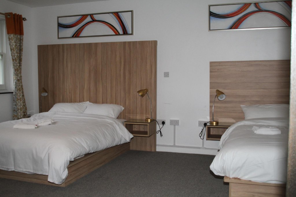 Фото Oyo Greenleafe Hotel