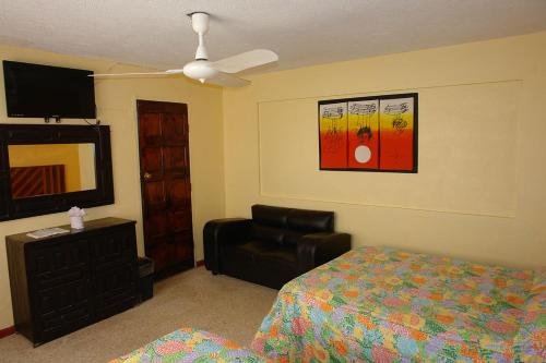 Фото Hotel Bungalows Puerto Angel