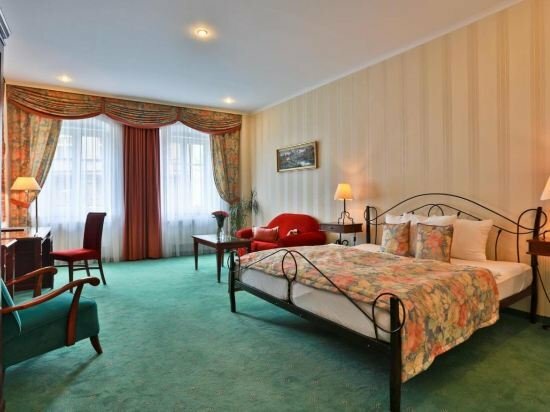 Гостиница Promenada Romantic Hotel в Карловых Варах