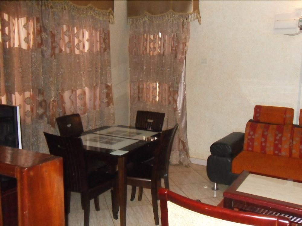 Фото Crown Jakiba Hotel