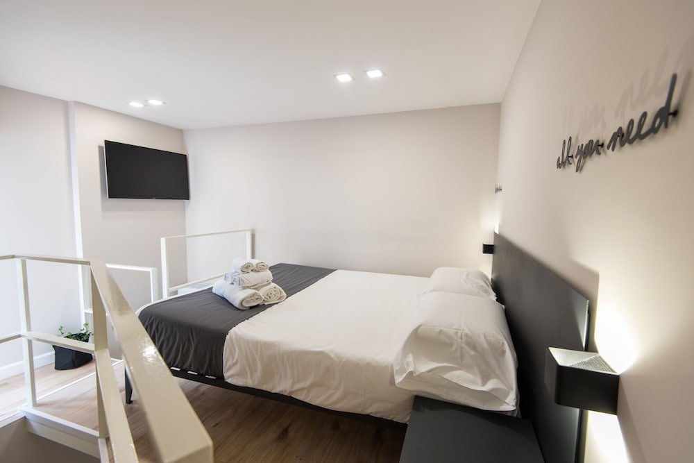 Фото Отель Five Boutique Rooms