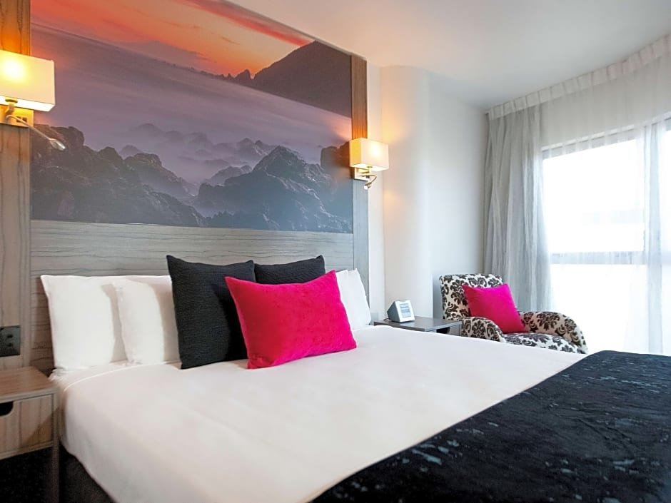 Фото Mercure Wellington Central City Hotel & Apartments