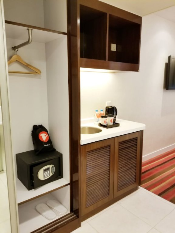 Фото Dash Living On Hollywood