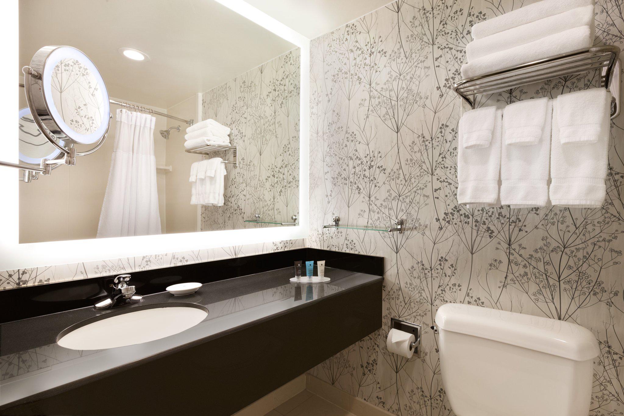 Фото Crowne Plaza Crystal City-Washington, D. C., an Ihg Hotel