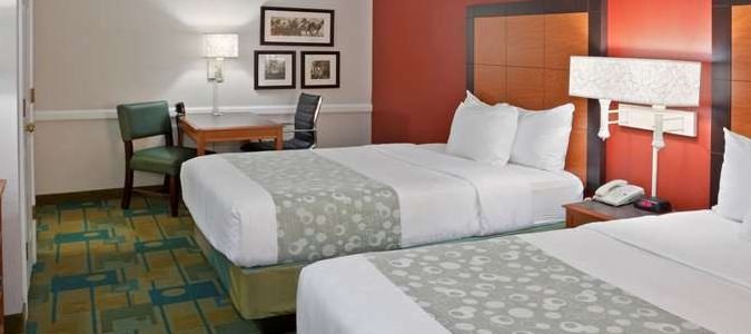 Фото La Quinta Inn by Wyndham Phoenix Sky Harbor Airport