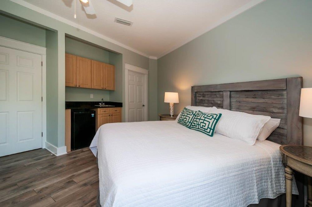 Фото Beach Pointe 203 by Destin Getaways