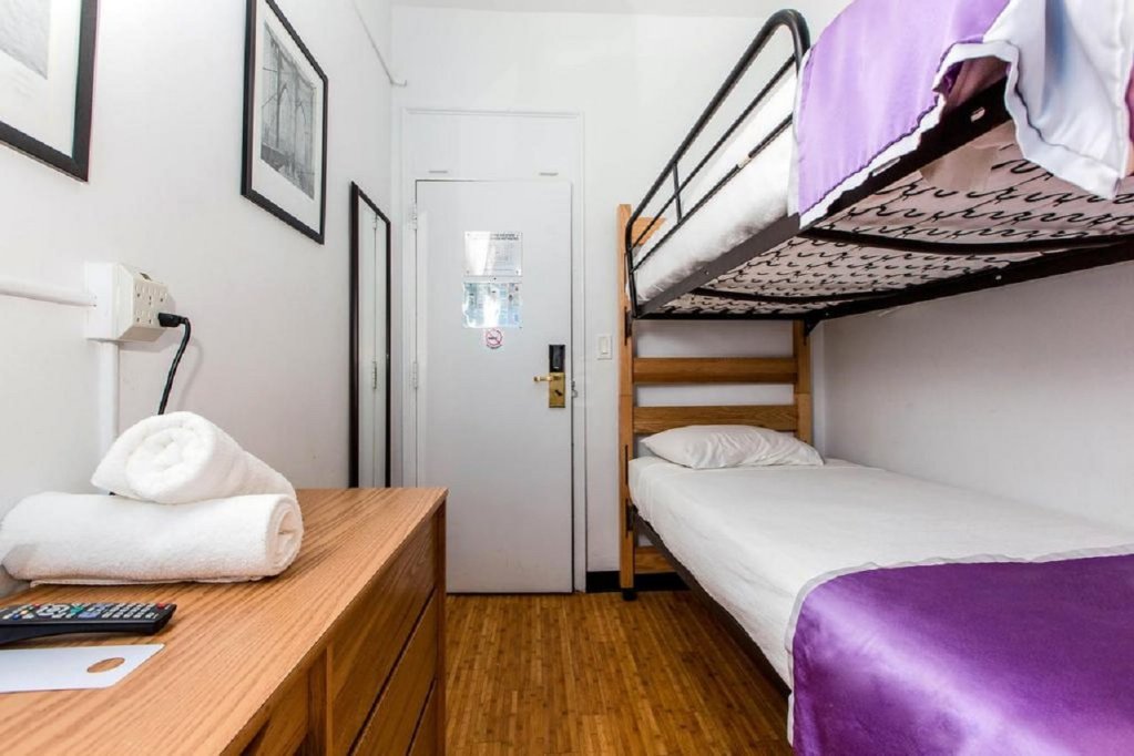 Фото Vanderbilt Ymca Hostel