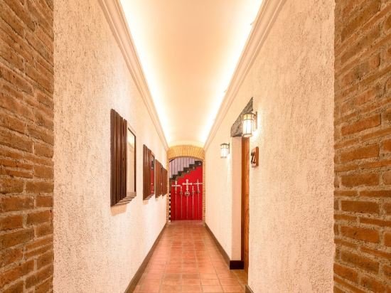 Фото Las Cruces Boutique Hotel