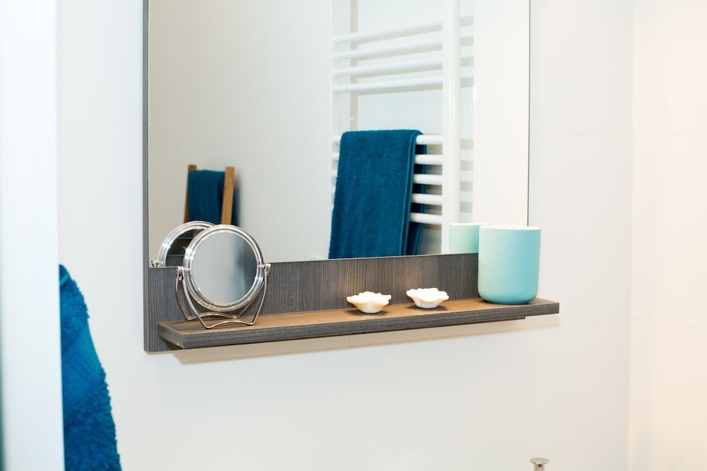 Фото Marthas Veranda Apartment