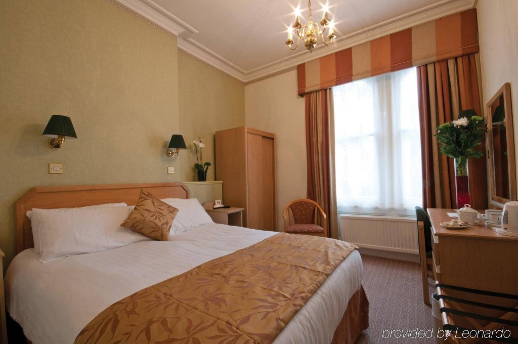 Фото Phoenix Hotel