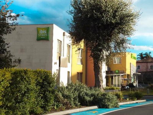 Гостиница Ibis Styles Catania Acireale