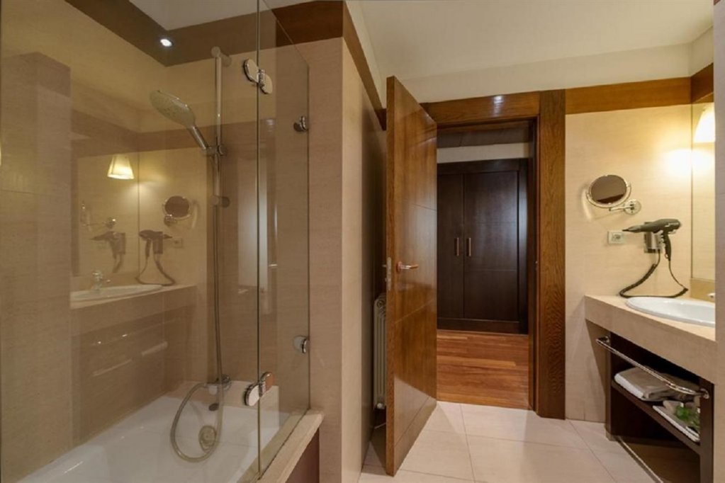 Фото Nh Collection Palacio de Burgos