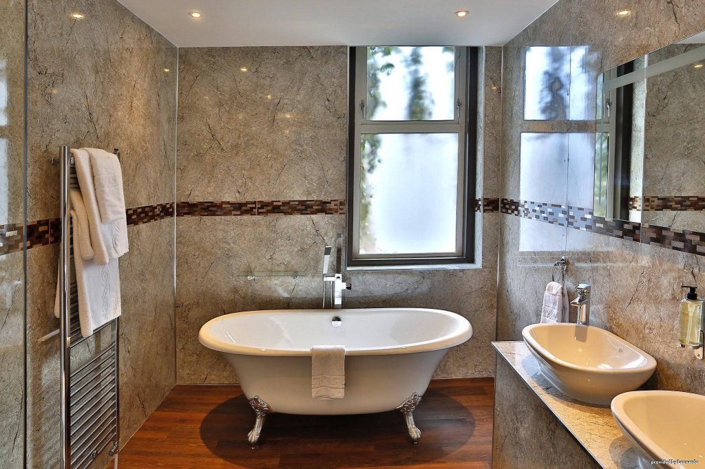 Фото The Connaught Lodge