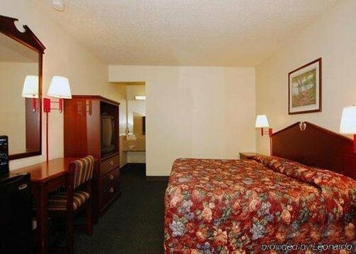 Гостиница Quality Inn Charleston - West Ashley