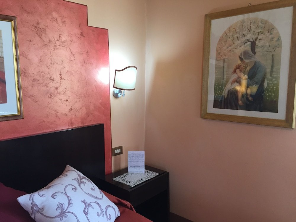 Фото Antica Residenza Santa Chiara