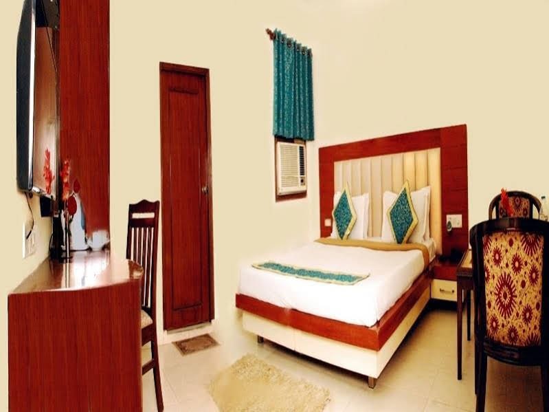 Фото Airport Hotel Olive & Blue