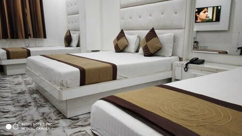 Гостиница Adb Rooms Hotel Crystal Deluxe в Дели