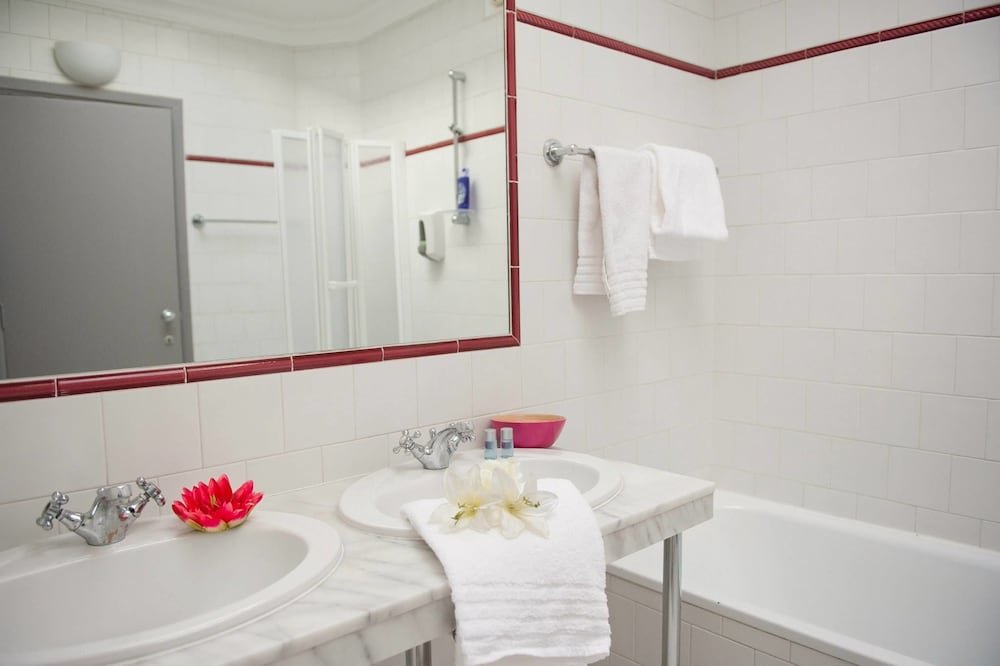 Фото Story'Inn Hotel