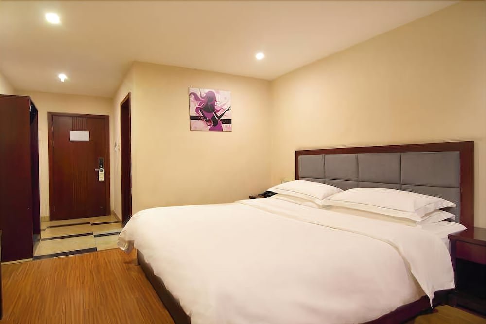 Фото Chengdu Tianfu Lidu Hotel