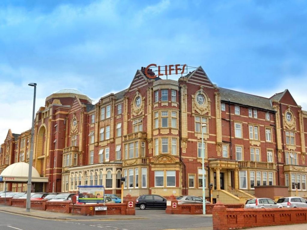 Фото The Cliffs Hotel Blackpool