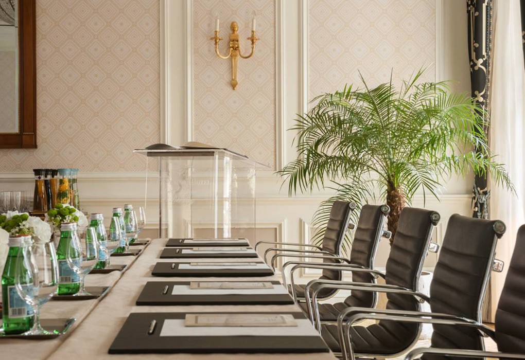 Фото Four Seasons Lion Palace St. Petersburg