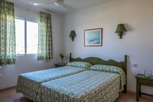 Гостиница Pierre & Vacances Resort Menorca Cala Blanes
