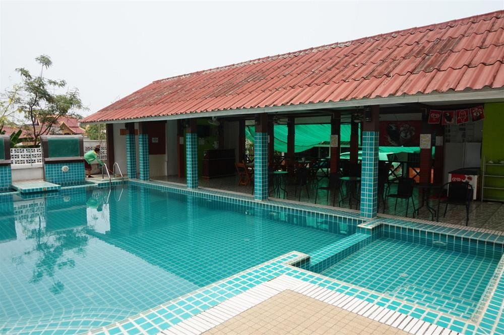 Фото E-Outfitting Vang Thong Hotel