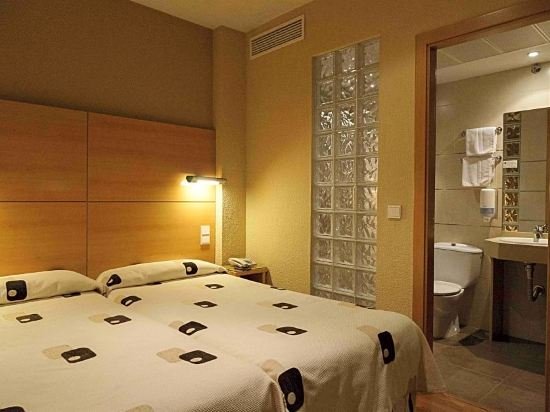 Фото Hotel Serrano