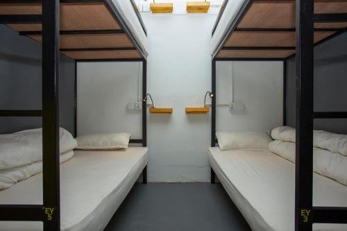 Фото Yakety Yak Hostel