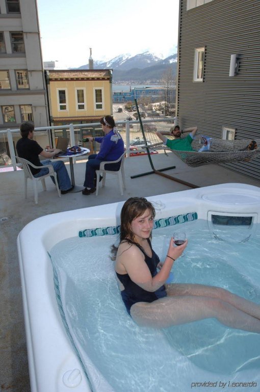 Фото Silverbow Inn Hotel & Suites
