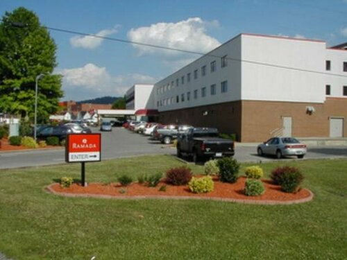 Гостиница Ramada Hotel & Conference Center by Wyndham Paintsville в Штате Кентукки