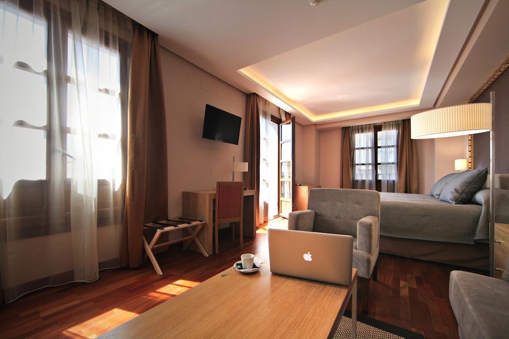 Фото Hotel Casa Consistorial