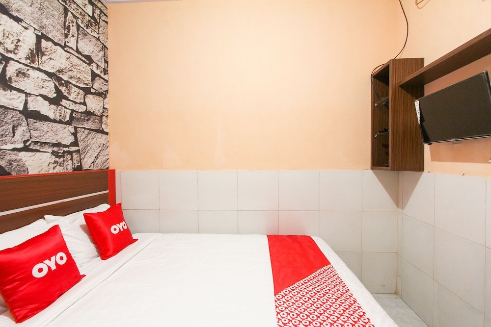 Фото Oyo 1594 Al Firdausi Residence