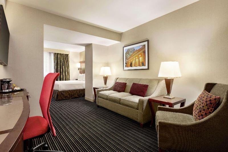 Фото DoubleTree by Hilton New York Downtown