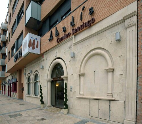 Внешний вид отеля Hotel Abadía Camino Santiago в Бургосе, фото 4