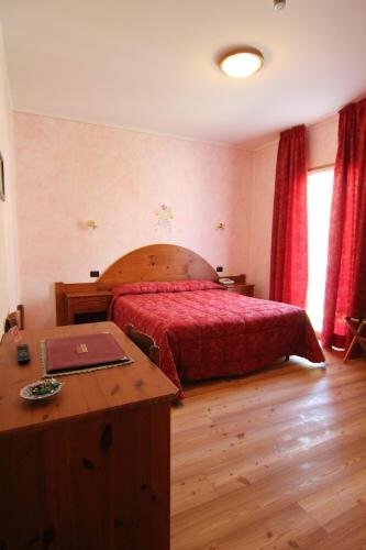 Hotel Albergo Edelweiss, Piedmont, photo